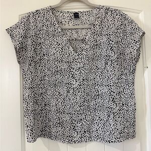 SHEIN Black and White Speckled Blouse